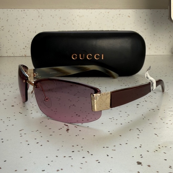 Gucci Women\'s Purple Sunglasses